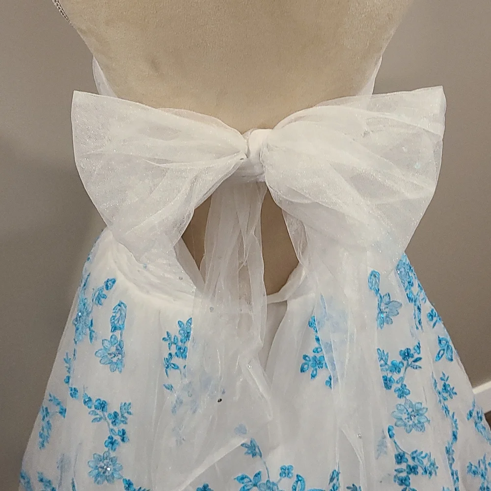 Alyce prom dress - Picture 4 of 10